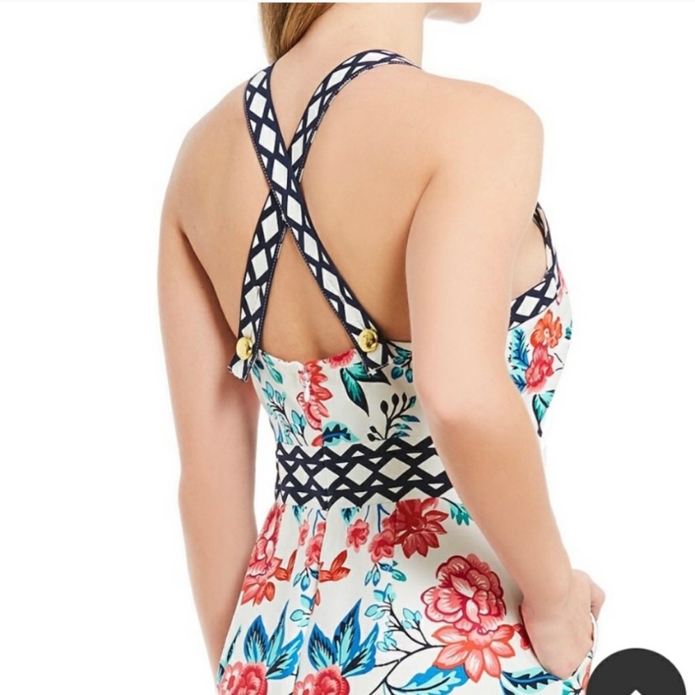 Eliza J  romper made of thick stretch cotton fabric and adjustable straps